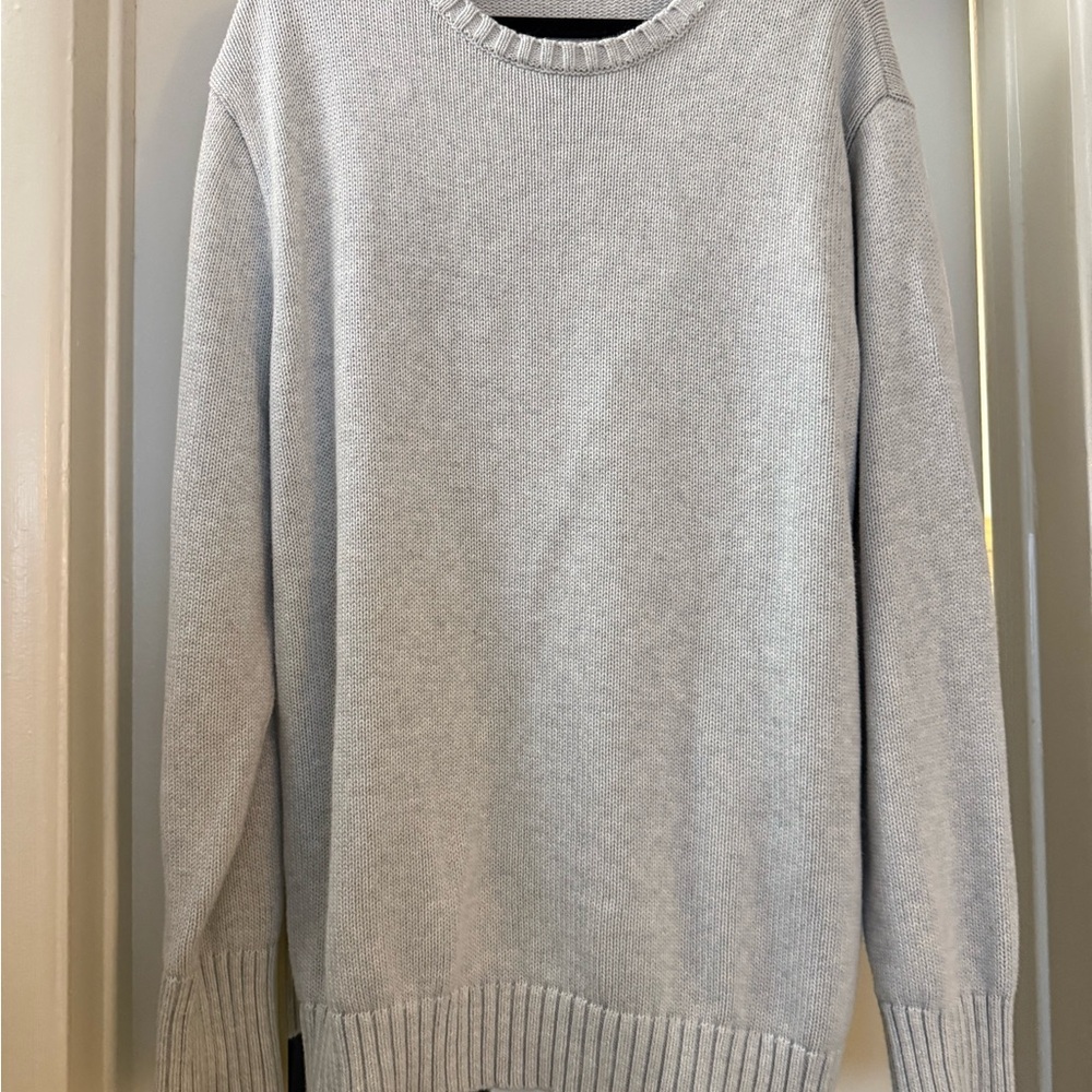 Brandy Melville Crewneck Sweater in Light Gray